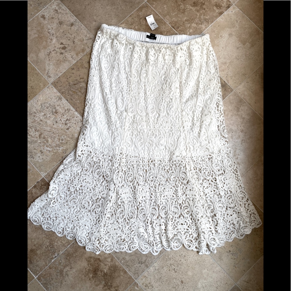 Beautiful Lane Bryant white skirt